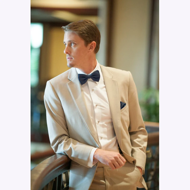

Two Pieces Mens Suits Groom Tuxedos Groomsmen Wedding Party Dinner Best Man Suit Custom made terno men suit (Jacket+Pants+Tie)