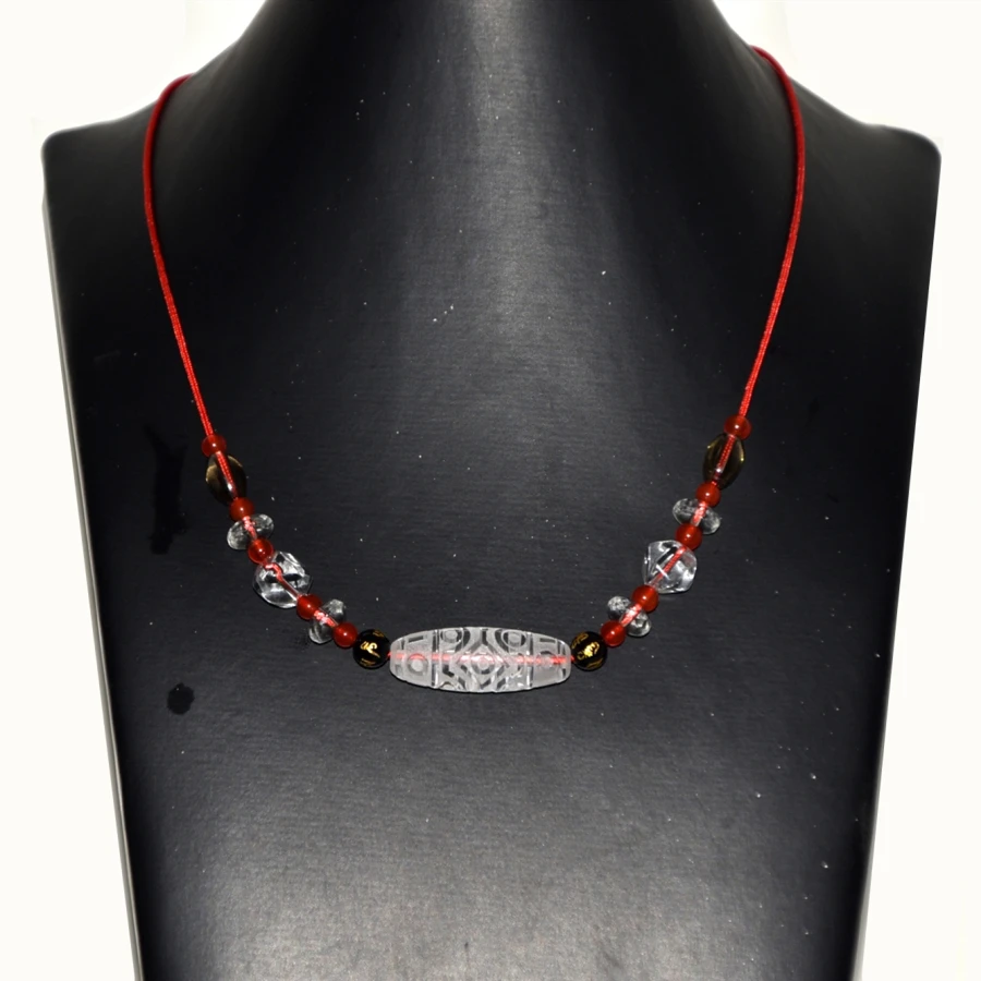 

Pure natural white crystal necklace Tibetan 15 eyes amulet carved Dzi beads short necklace 925 silver buckle Free Shipping