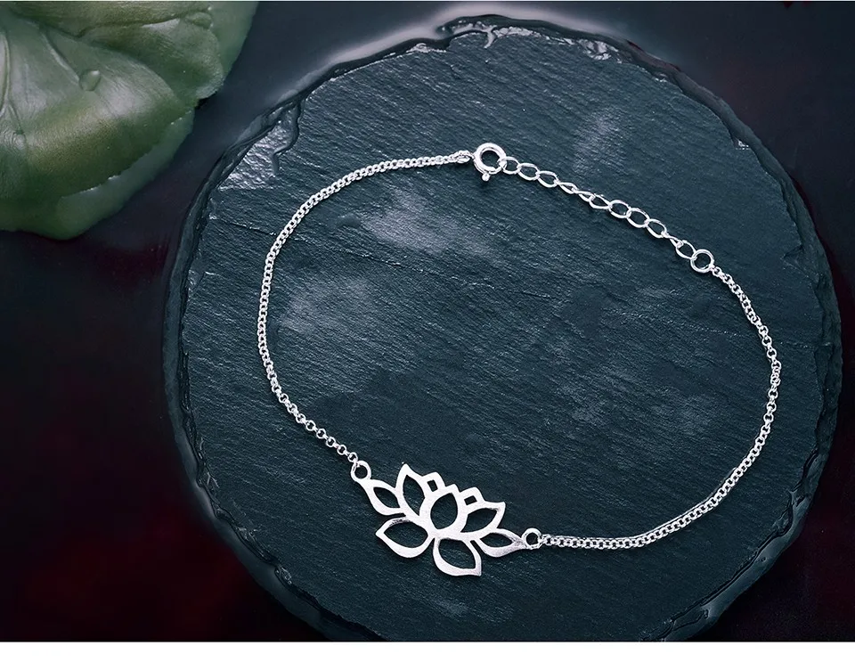 LFJG0009-Hollow-out-Lotus-Flower-Bracelet_09