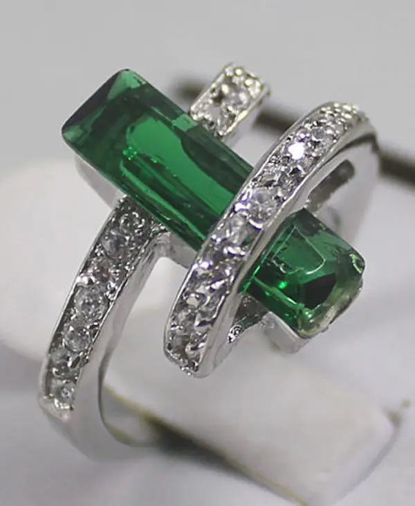 

FREE SHIPPINGPretty green zircon ring # 7-9