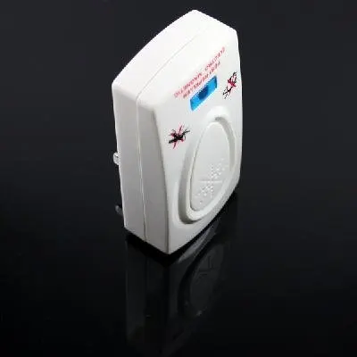 Electronic Ultrasonic Pest Repeller for Driving Rodent Away (AD00136) Retail |