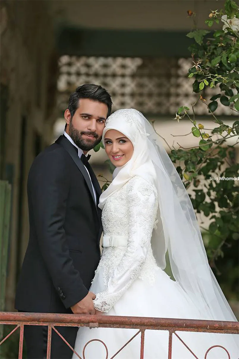 A-line-Long-Sleeve-Lace-Applique-Muslim-Wedding-Dress-Vestido-Noiva-Casamento-Fashionable (5)