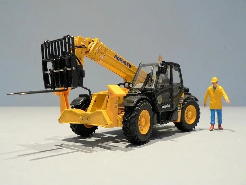 UH8002 1:50 Комацу WH613 TELEHANDLER с вилками литой игрушечной моделью для украшения