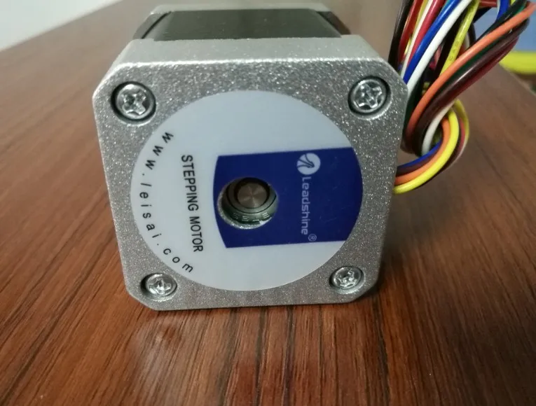 Новый Leadshine 2 гибридных шаговый двигатель 42HS03 NEMA 17 Размер 8 Двигатель приводит/ток/фазы 1A/ крутящий момент 0.34n ЧПУ Двигатель