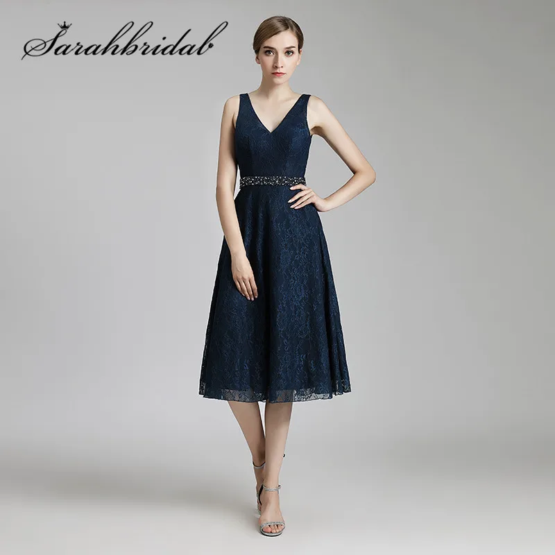 

Navy Blue Lace Prom Dresses V Neck Backless Short Party Evening Gowns with Beaded Sash Tea Length A Line LX514