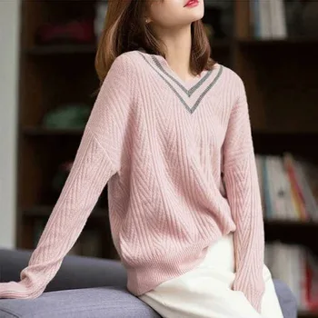 

Winter new cashmere sweater female V-neck contrast color sweater loose hooded lazy wind sweater college wind bottoming shirt