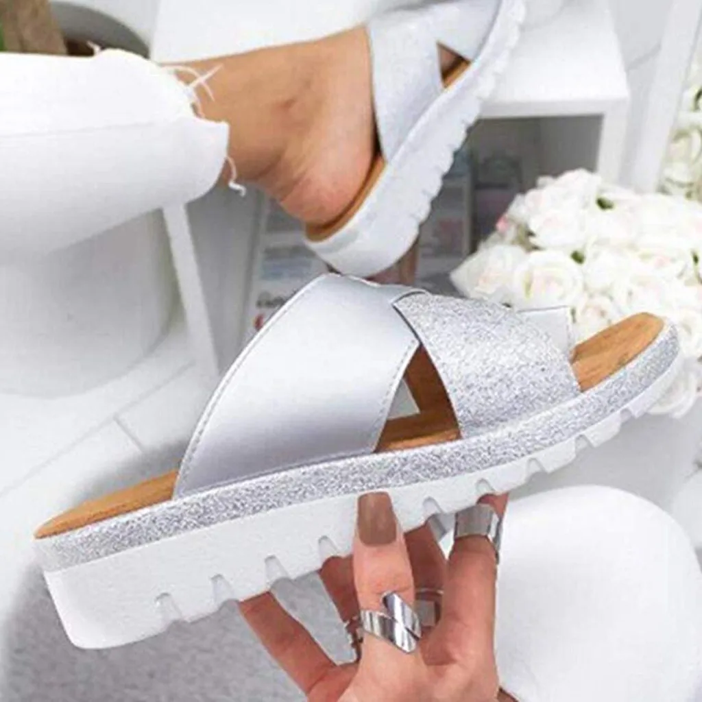 Сандалии SAGACE женские на толстой подошве пляжные туфли танкетке с клипсой