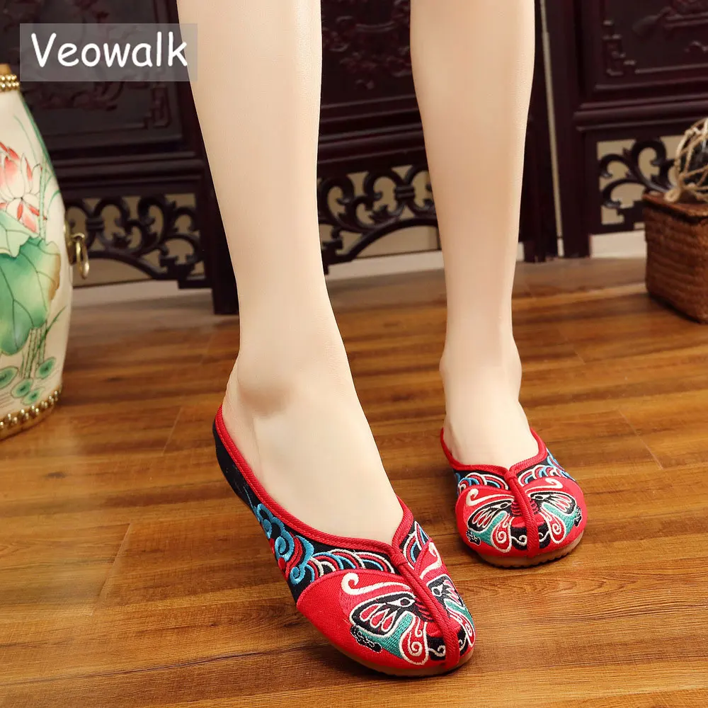 preço Veowalk Handmade Sapatos Moda Feminina sapatos Velhos Pequim Ópera Bordados Mulheres Verão Chinelos Em Casa Sapatos Casuais Macios sapatos Mujer Plus Size