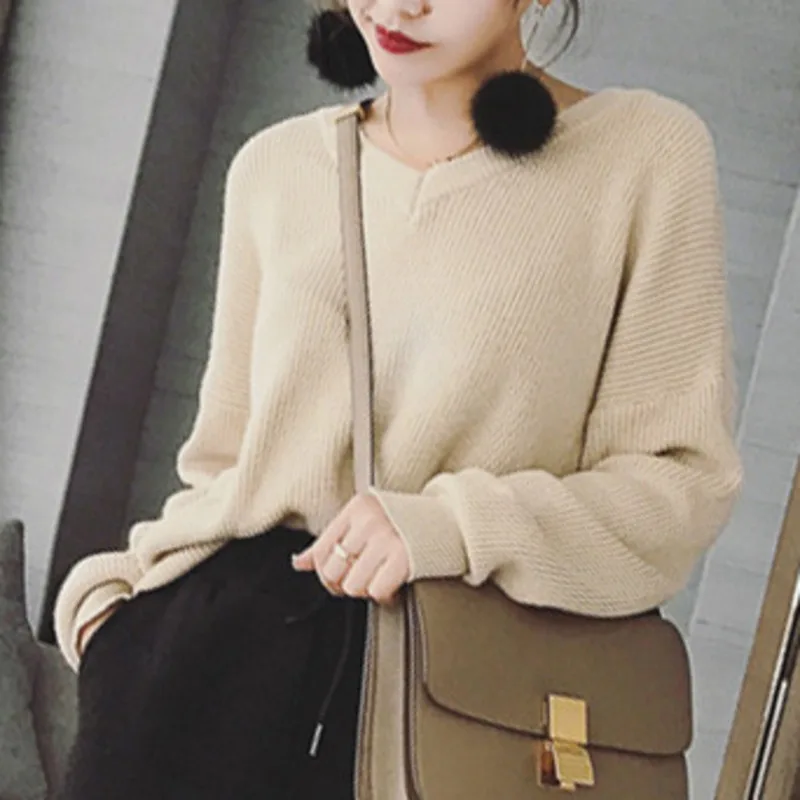 

LANMREM 2019 Autumn And Winter New Casual Fashion Women Loose Solid Color V-neck Back Strap Knit Sweater TC341