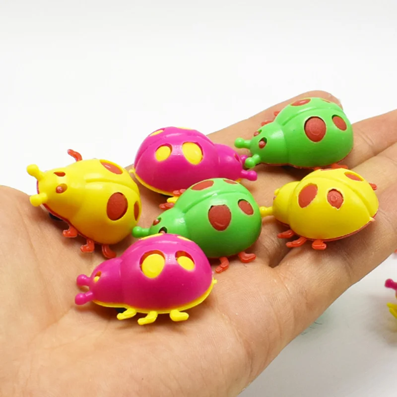 

10 Pcs/lot Cute Colorful The beetles with The wheel insects model for kid toys gift