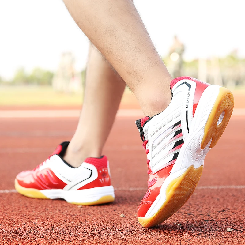 2019 New Style Badminton Shoes Men Women Sport Trainers Anti-Slippery Breathable Sport Shoes For Lovers Training tennis Sneakers