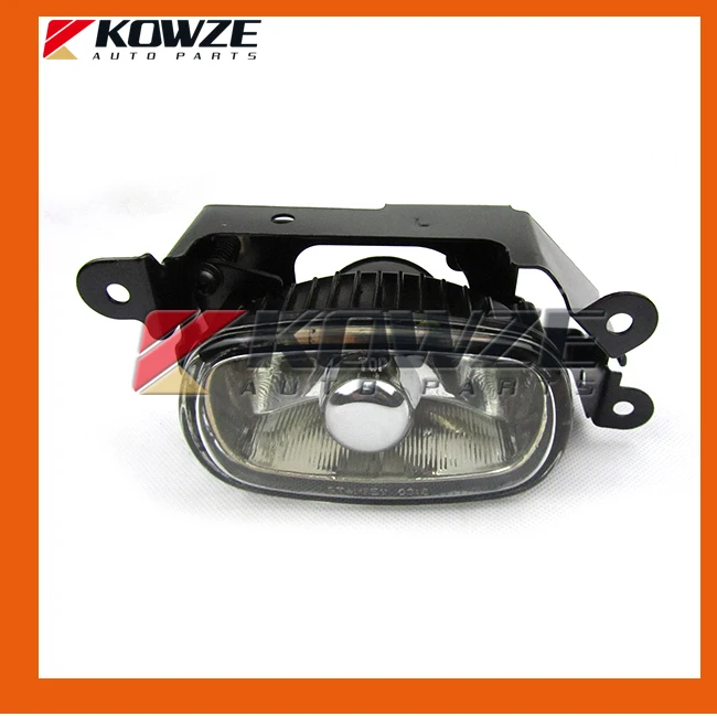 

Front Fog Lamp Light For Mitsubishi Outlander Airtrek 2001-2004 8321A075 8321A076