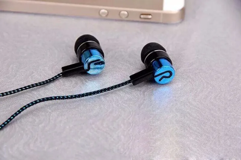 2096447424_1071611184