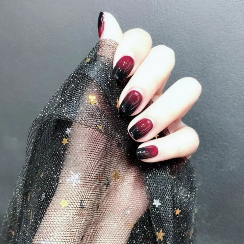 Jual 24 Buah Hitam Red Gradient Oval Kuku Palsu Ciuman Mewah Mengesankan Menekan Kuku Square Glossy Palsu Kuku dengan lem Stiker spesifikasi 24 Buah Hitam Red Gradient Oval Kuku Palsu Ciuman Mewah Mengesankan Menekan Kuku Square Glossy Palsu Kuku dengan lem Stiker