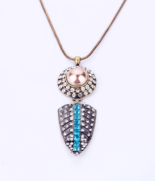 

Vintage Long Snake Chain Necklace Imitation Pearl Blue Crystal Leaf Necklace Pendant Indian Jewelry Wholesale