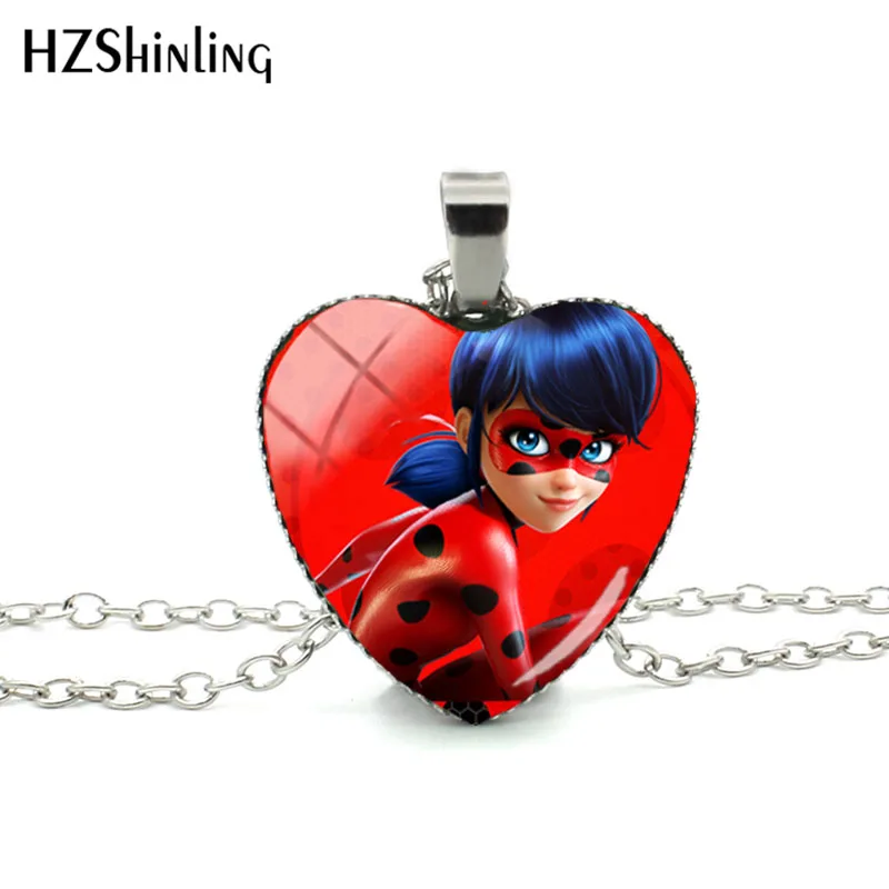 

2018 New Ladybugs Heart Pendant Glass Cabochon Necklace Cartoon Art Hand Craft Pendants HZ3