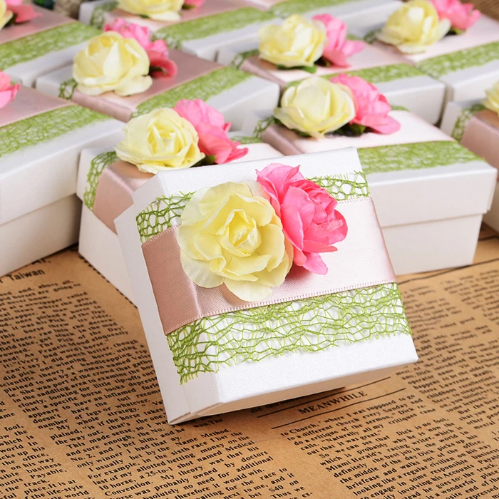 Free shipping fresh handmade good qunlity pearl white paper wedding favor box , GL139-in Gift