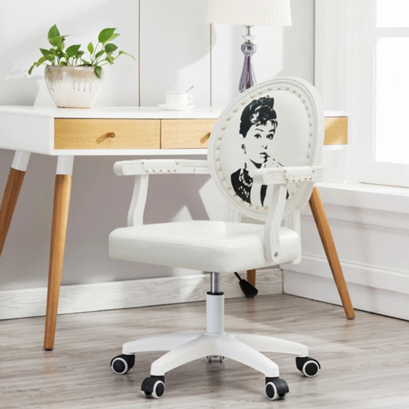 В европейском стиле есть дома, в европейском стиле, для работы в офисном столе, для встреч, для персонала, основная сеялка, спинка кресла