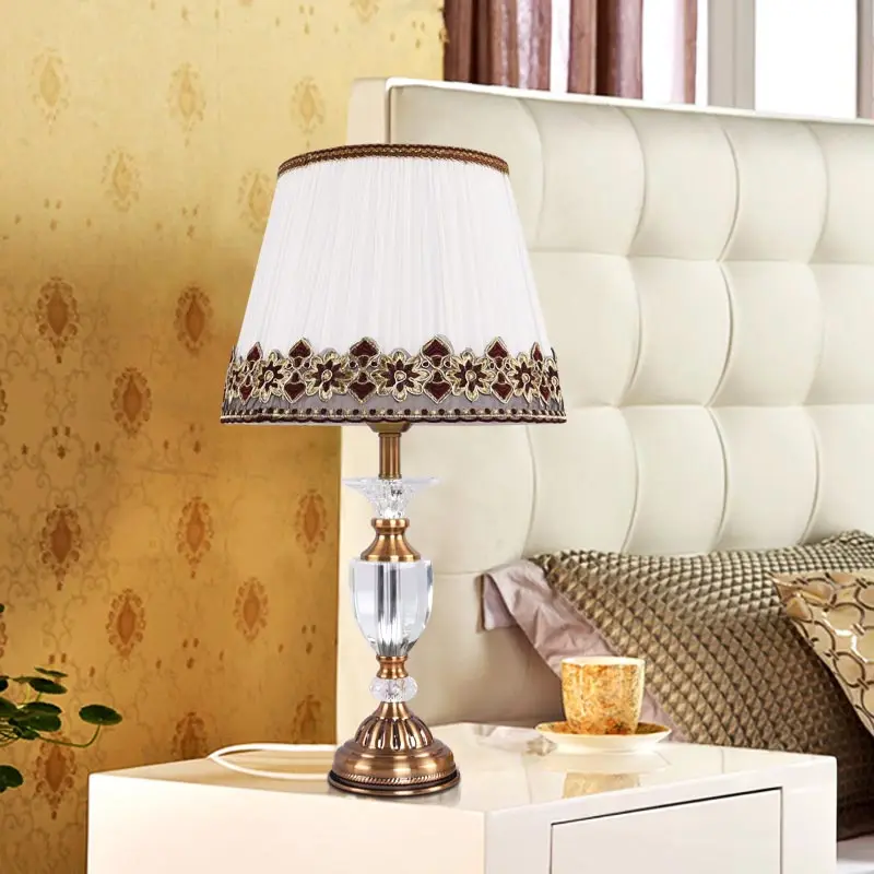 Antique-Brass-Luxury-Modern-Crystal-Table-Lamp-Fabric-Lampshade-Living-Room-Bedroom-Bedside-Table-Lights-Home (1)
