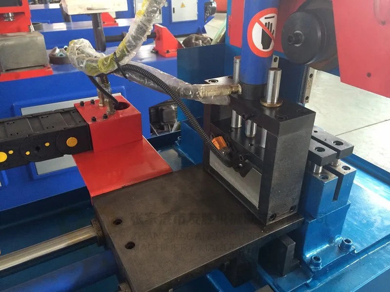 Cutting machine mould