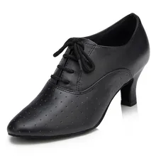 Женская атласная танцевальная обувь с мягкой кожаной подошвой; закрытые туфли с острым носком для латинских, бальных танцев, сальсы; Танцевальная обувь для девочек; Цвет черный, красный; 6397