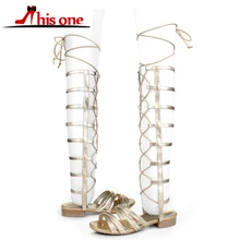 Женские летние сандалии до колена с перекрестной шнуровкой в римском стиле; удобные сандалии на плоской подошве; женская обувь на низком каблуке