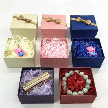 

20pcs/set 8.8*8*5.5 New jewelry box with shredded paper jewelry box, paper world cover gift box