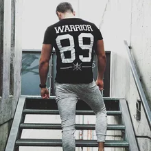 Спорт бег футболки Для мужчин дышащие Фитнес короткий рукав быстросохнущая тренировки бега Спортивная тренажерный зал одежда Топы