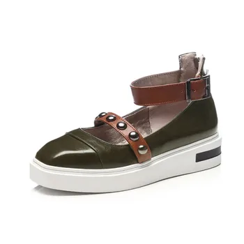 

In the spring of 2018 the new leisure zipper after large base of single shoes of 1819 yards, 0414243 students