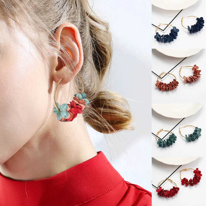 

Hot Sale Big Loop Earrings Flower Petal Round Earrings For Women Circle Gold Colored Earrings Modern Girls Simple Gifts