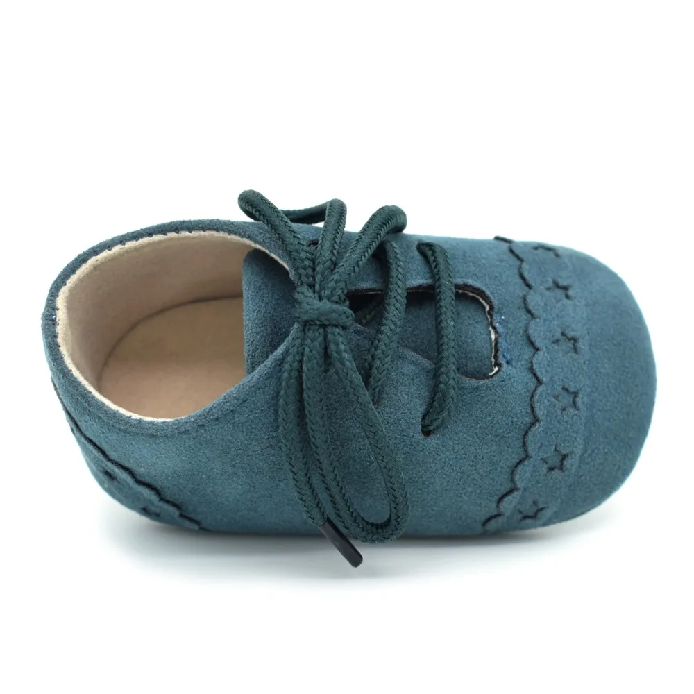 Демисезонный для маленьких мальчиков для девочек из ткани под замшу с декоративным элементом типа обувь для новорожденных Детская кроватка обувь детская Мокасины пол для тех, кто только начинает ходить, TS148