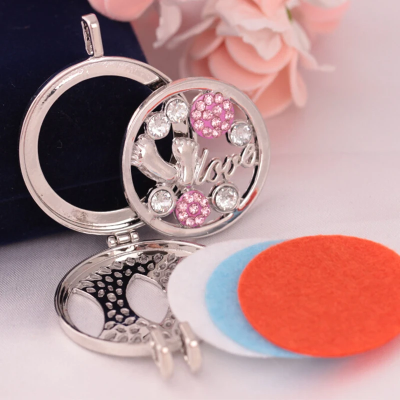 237051_no-logo_237051-3-15