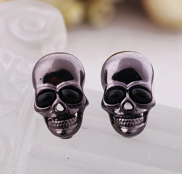 Оптовые цены черные серьги гвоздики с черепом для женщин в стиле панк женские