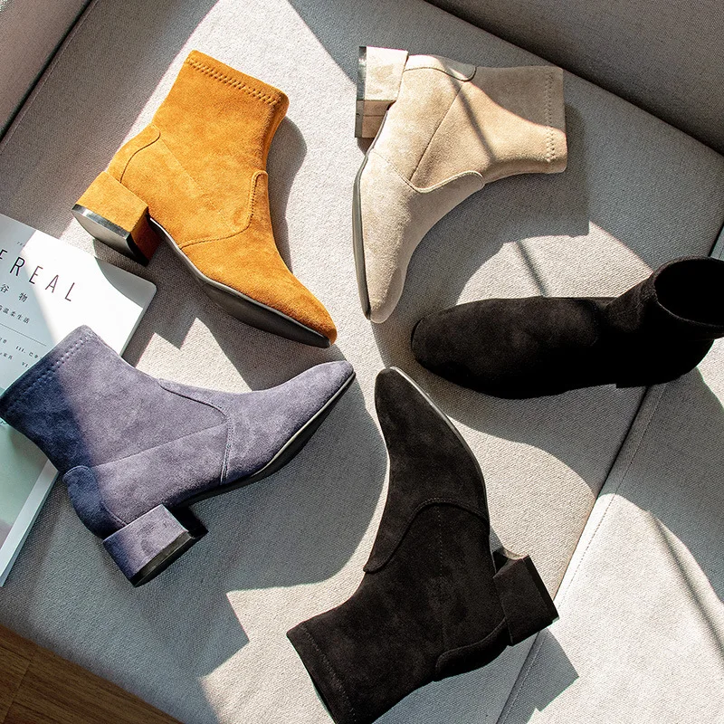 

2018 winter new fashion simple solid color with ankle boots women retro style trend comfortable wild casual high heel boots.