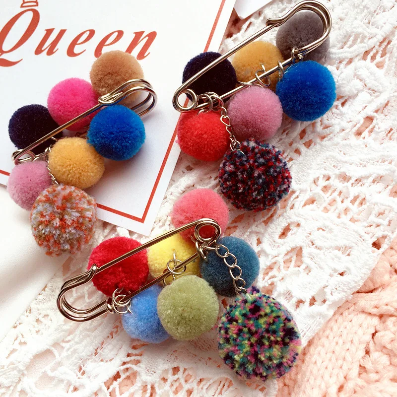 

High Quality Korea Fluff Ball Badge Brooches Pins Fashion Jewelry For Young Junior Girl Woman-SWGWBH01F