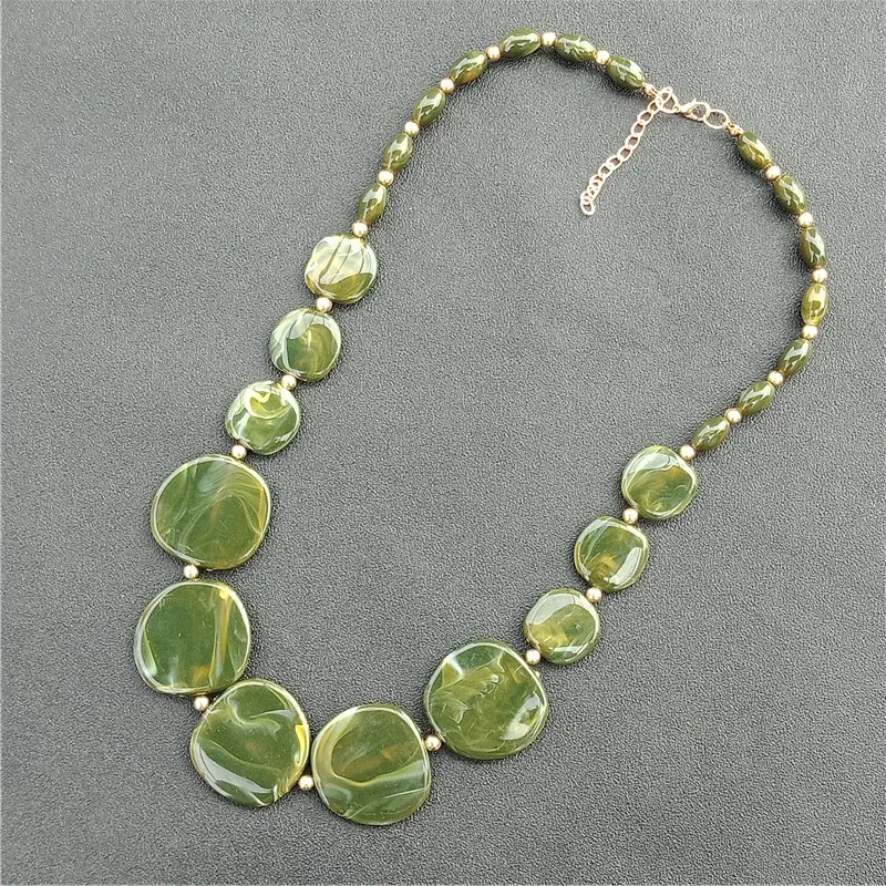 Трендовое весеннее акриловое геометрическое ожерелье с подвеской, длинное ожерелье с бусинами для женщин, дизайн, цветное ожерелье-воротник