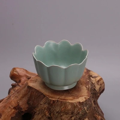

Song Ruyao iron tyre, green glazed nail, lotus bowl, imitation Song Dynasty ancient porcelain household collection