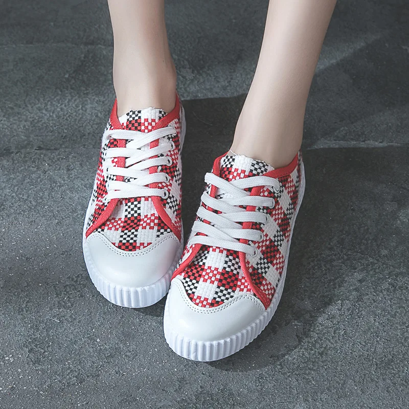 

Women Vulcanize Shoes Women Flat Canvas Shoes 2018 New autumn White Student Board Shoes Ladies Casual Shoes Female Sneakers