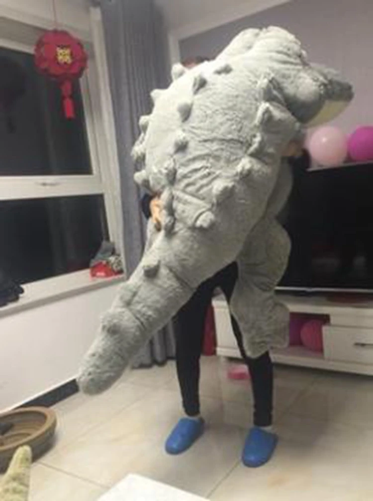 Dorimytrader Jumbo Cartoon Alligator Stuffed Toys Soft Plush Lovely Large Animal Crocodile Dolls Toy Pillow 79inch 200cm DY60174 (9)
