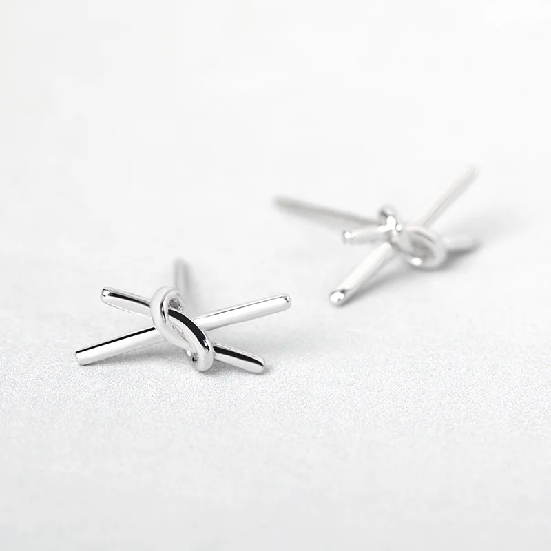 

Funmor Simple Knot Shape Earrings 925 Sterling Silver Ear Jewelry Stud Brincos For Girls Women Routine Holiday Accessories Gifts