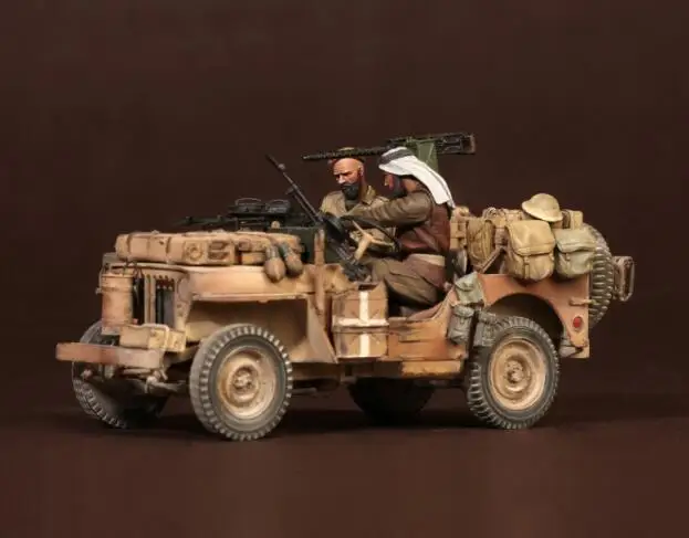 1/35 масштаб неокрашенные Смолы Рисунок джип команда Северной Африки 2 фигурки GK