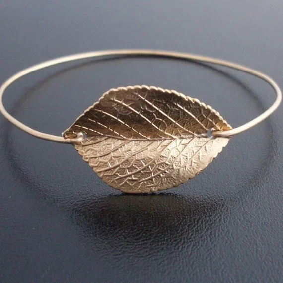 

Gold / silver Autumn Leaf Bracelet Gift to Wife,Girlfriend 2018 Women Fall Fashion Trend Jewelry Hot Selling YPQ0073