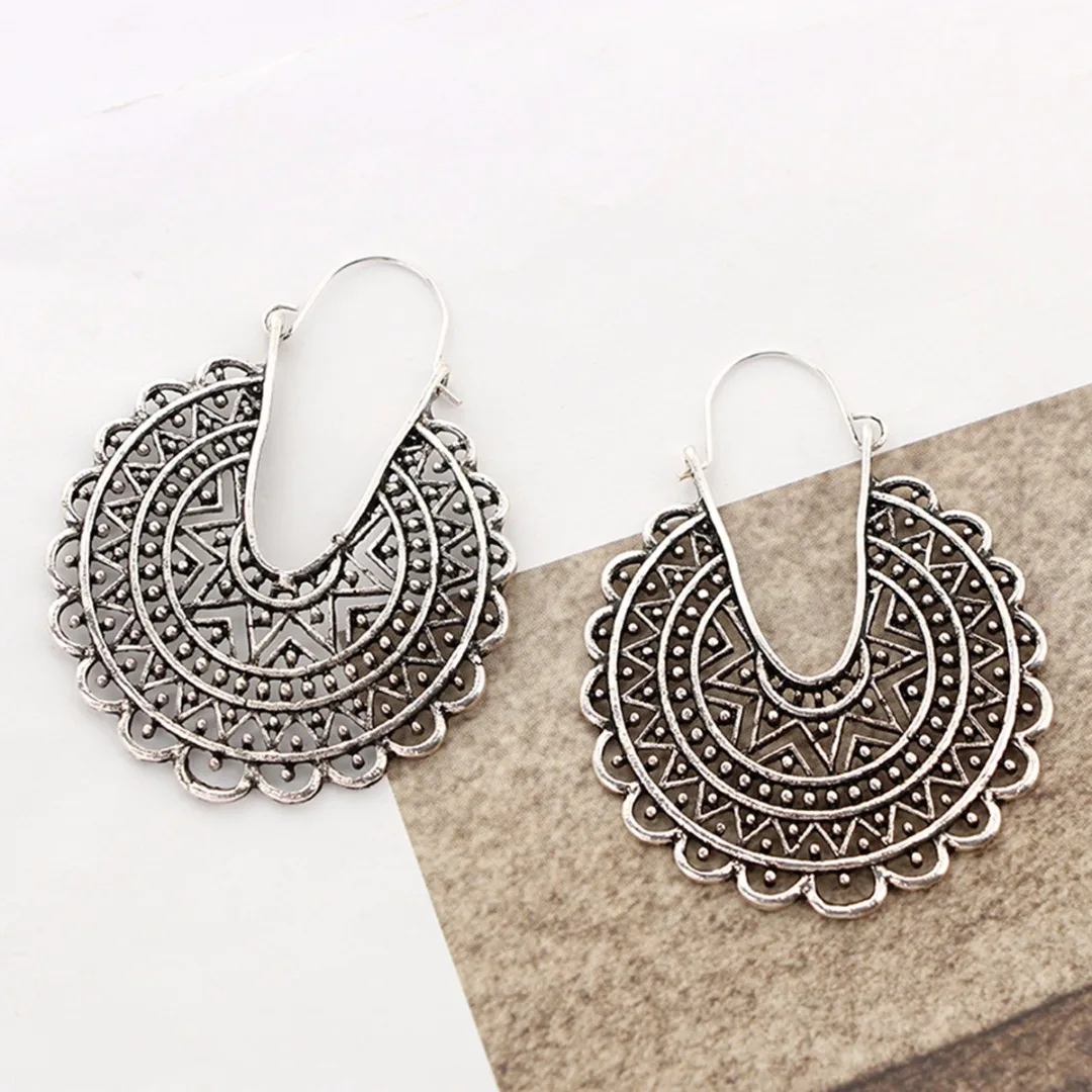 

Charm Sliver Vintage Jewelry Boho Geometric Metal Earring Pendant Shellhard Ethnic Hollow Carved Flower Hoop Earring For Women