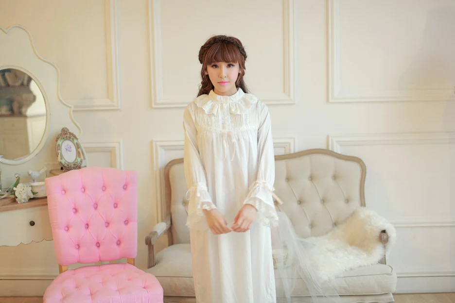 

Free Shipping 100% Cotton Princess Nightdress Royal Pijamas Long Sleepwear Women's Nightgowns Lace Nightshirt