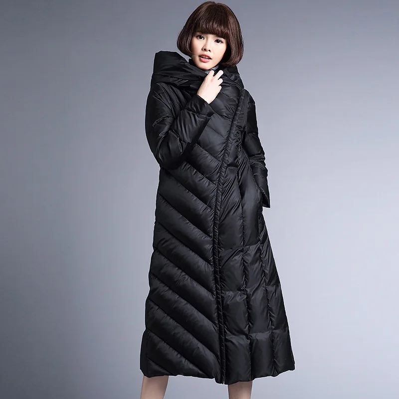 Высококачественные пуховики женские зимние теплые белые пуховые пальто женские длинные пуховики с капюшоном пальто женские свободные черные пальто - Цвет: black