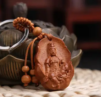 

Chinese Peach Wood Carved Leaf Shape Pendant Guan Yin Kwan-yin Bodhisattva Exquisite Car Key Chain Pendant