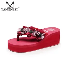 Tangnest/женские вьетнамки на высокой танкетке; женские сандалии на платформе, визуально увеличивающие рост; летние пляжные шлепанцы; женские шлепанцы с цветочным узором; XWT1114