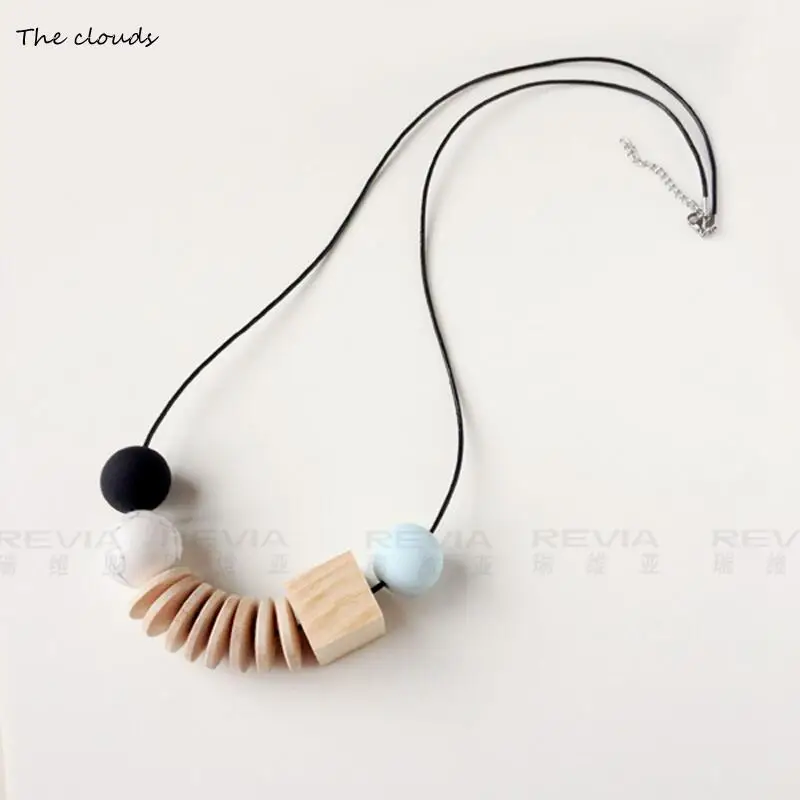 

eManco Fashion Minimalist Geometric Ethnic Statement Choker Necklace Women Rope Black and White Wood Beads Brand Jewelry 2017