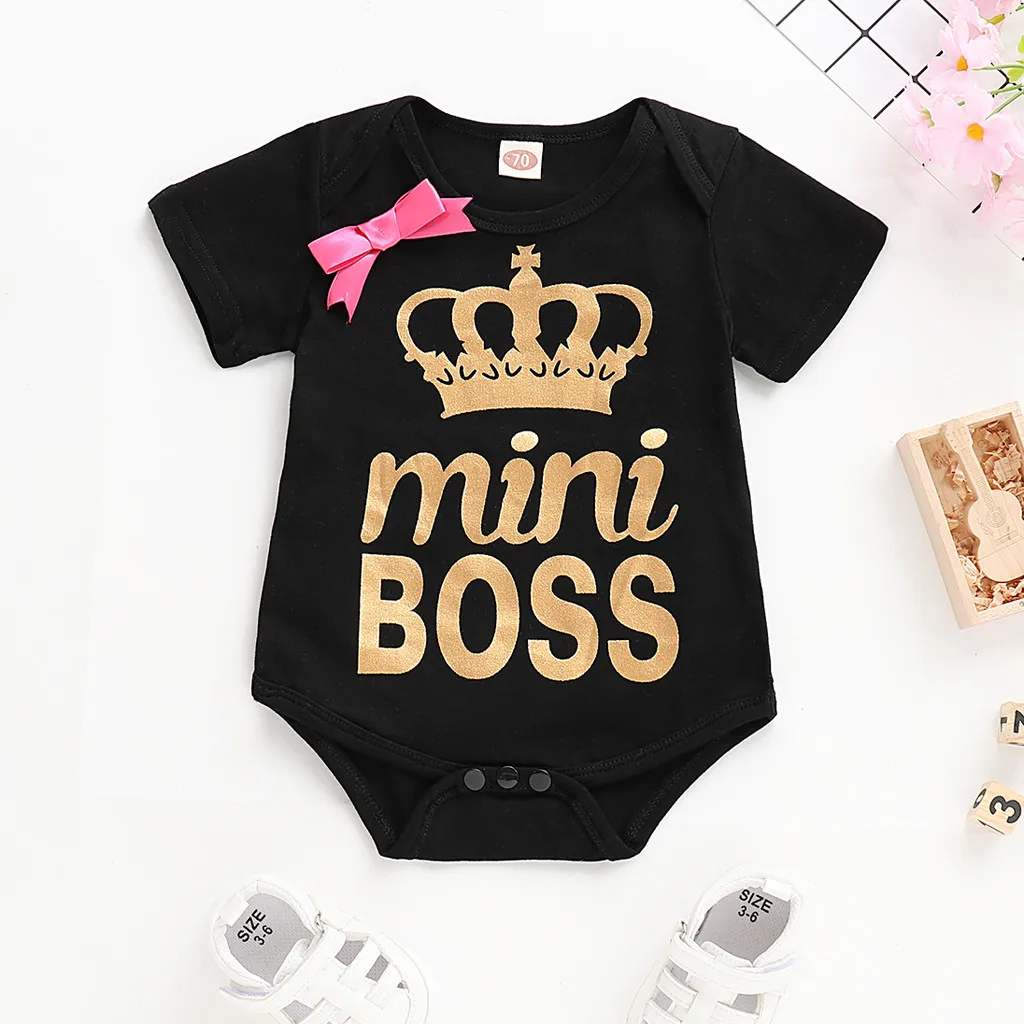 Хлопковый комбинезон для новорожденных мальчиков и девочек, цельнокроеный костюм Новая летняя одежда с надписью BOSS с короткими рукавами для детей от 0 до 24 месяцев