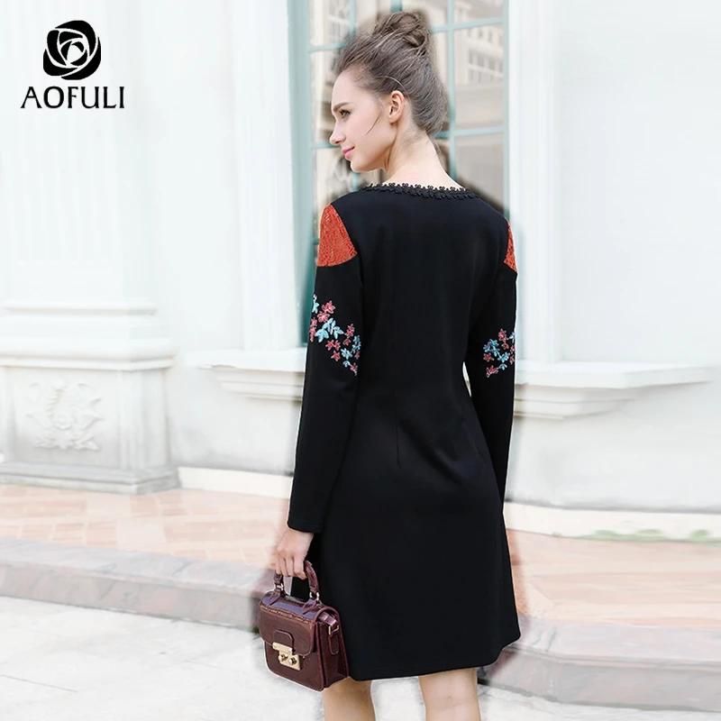 Женское платье AOFULI B6127 черное прямого силуэта с цветочной вышивкой и цветком